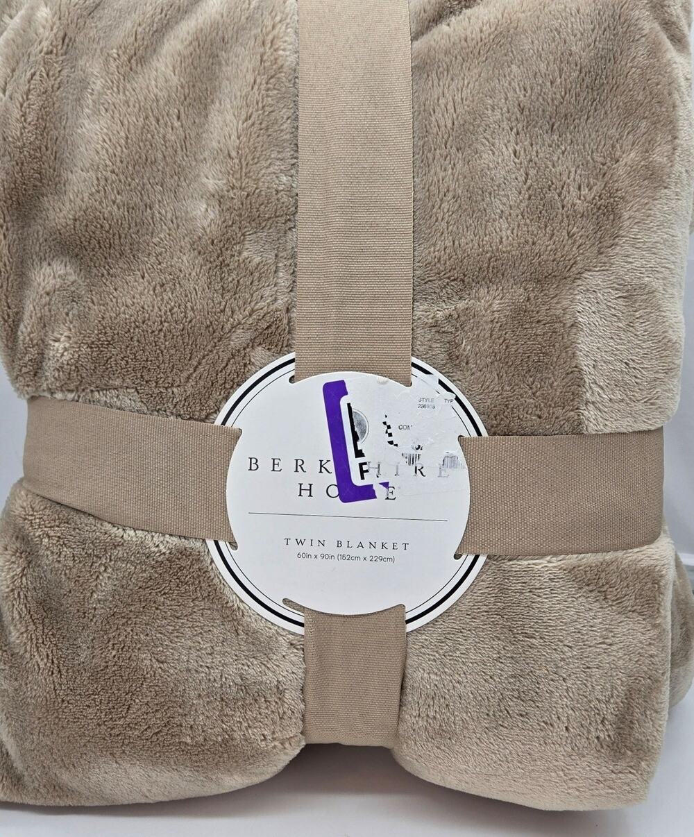Berkshire Home Twin Blanket Tan 100% Polyester Reversible Soft OEKO-TEX Luxury